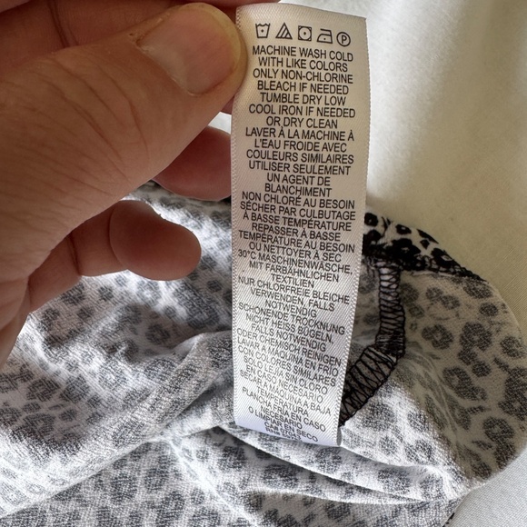 Adrianna Papell 3/4 Sleeve Floral Popover Blouse Black & White‎ Size 2X Office - Picture 7 of 13